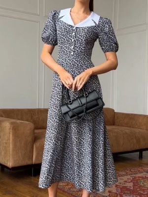 Сукня в квітку довжини максі зі стильним білим коміром чорна 51497